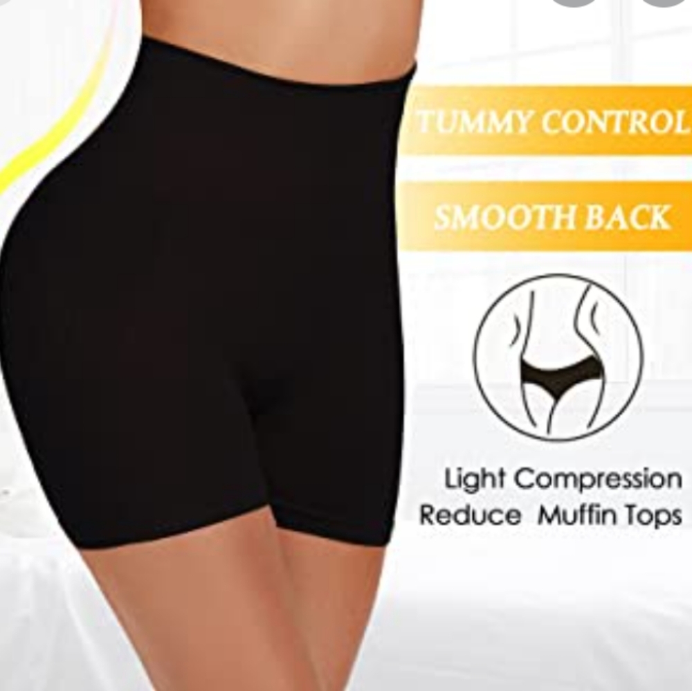 NWT spanx classic seamless shorts fitted flattering cheeky